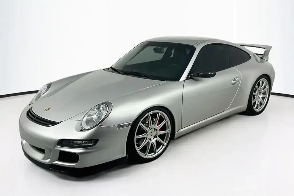 What you need to sell your Porsche: the checklist